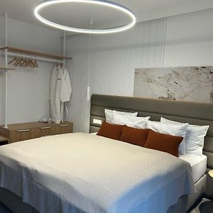 Exclusive PLUS Suite Pool Fitness